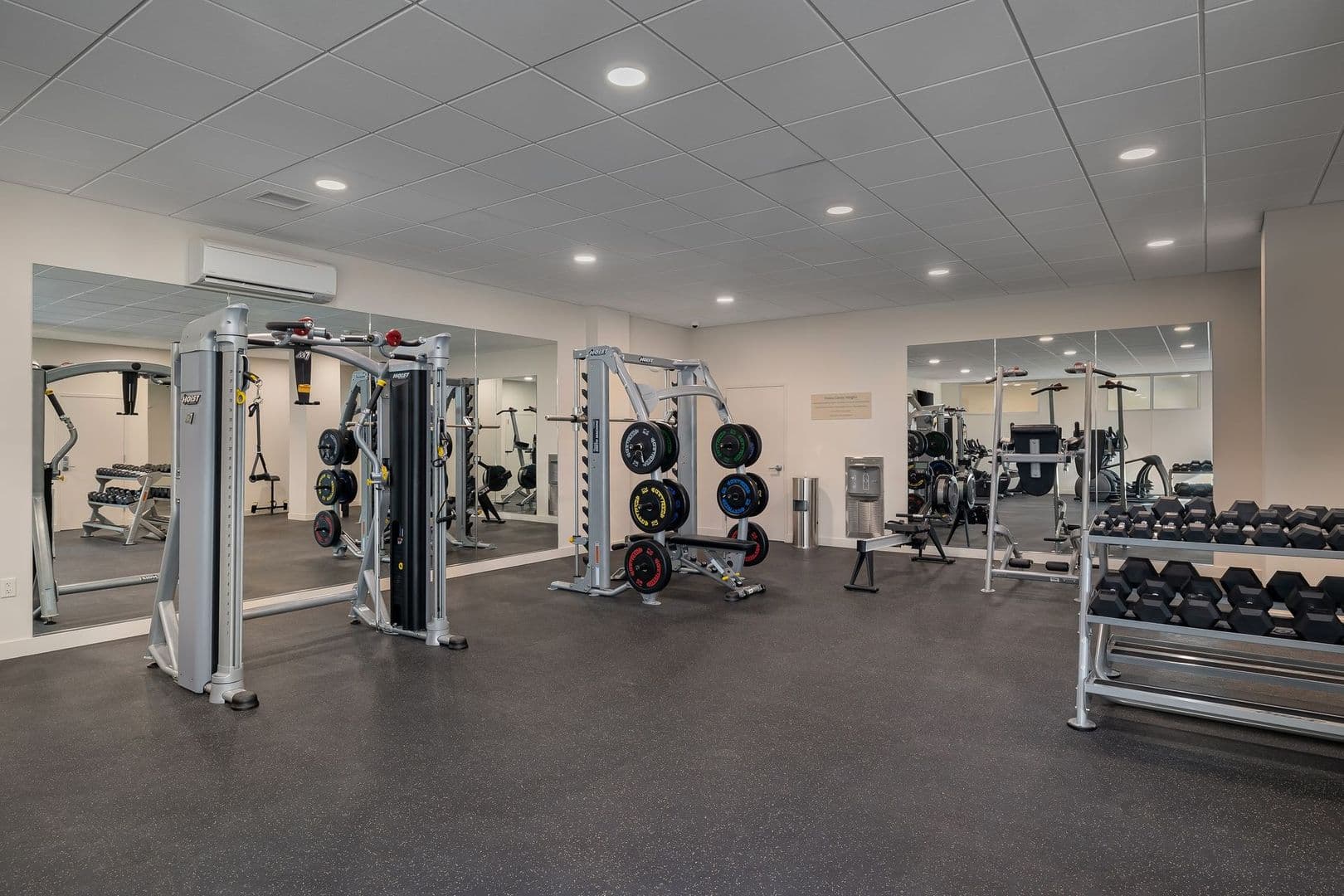 Burlington Apartment: 70 Cambrian Way