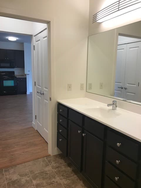 South Burlington Apartment: 80 Eastwood Drive