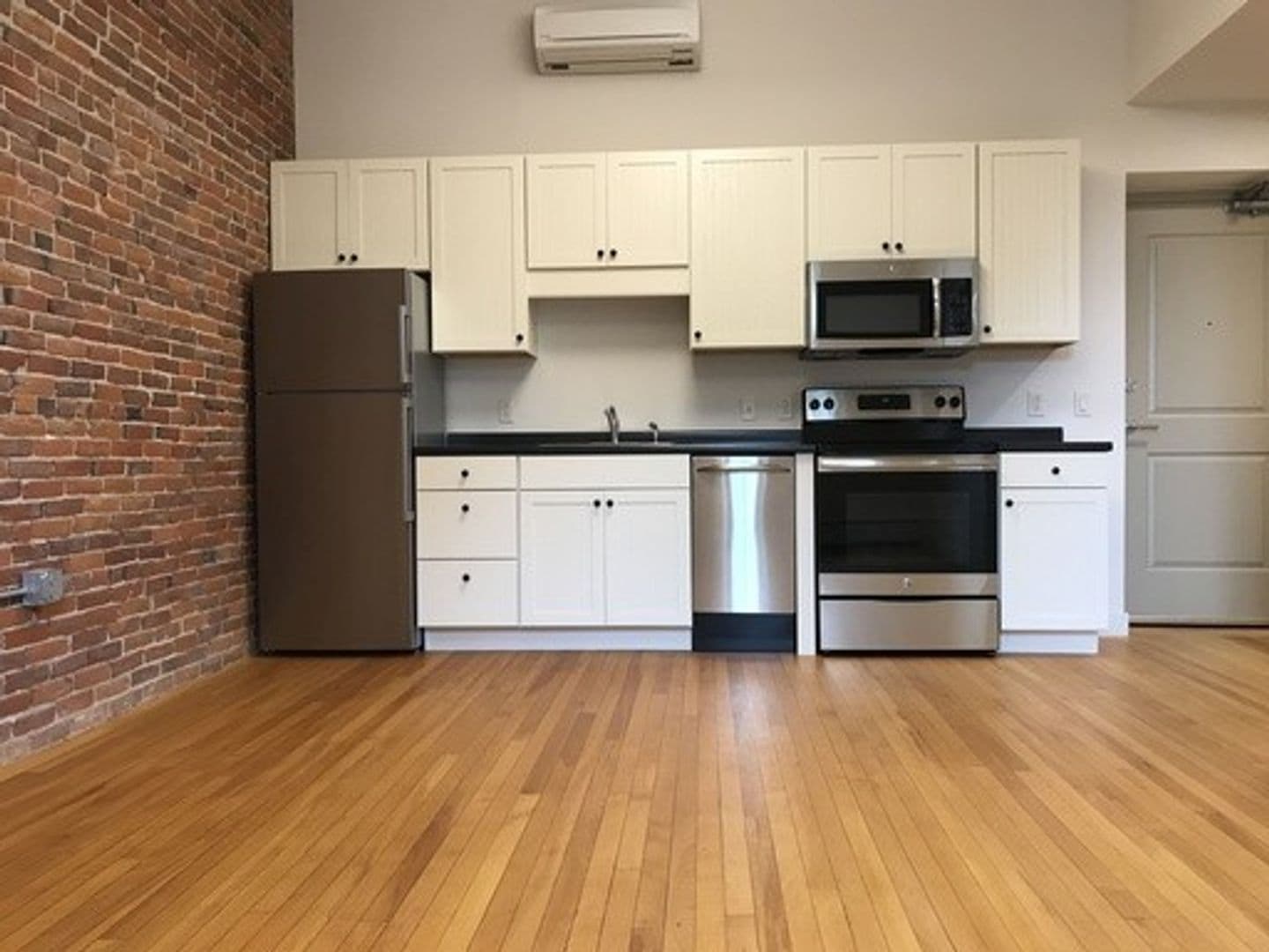 Burlington Apartment: 375 North Avenue