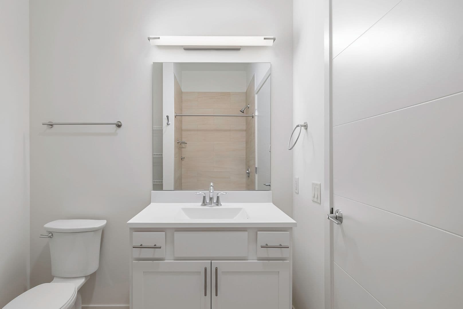 Burlington Apartment: 70 Cambrian Way