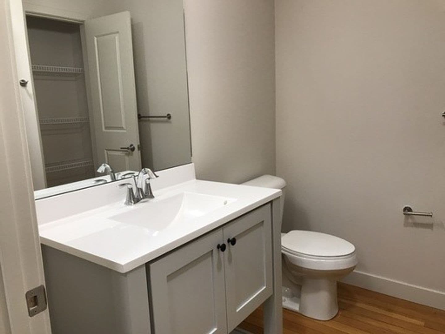 Burlington Apartment: 375 North Avenue