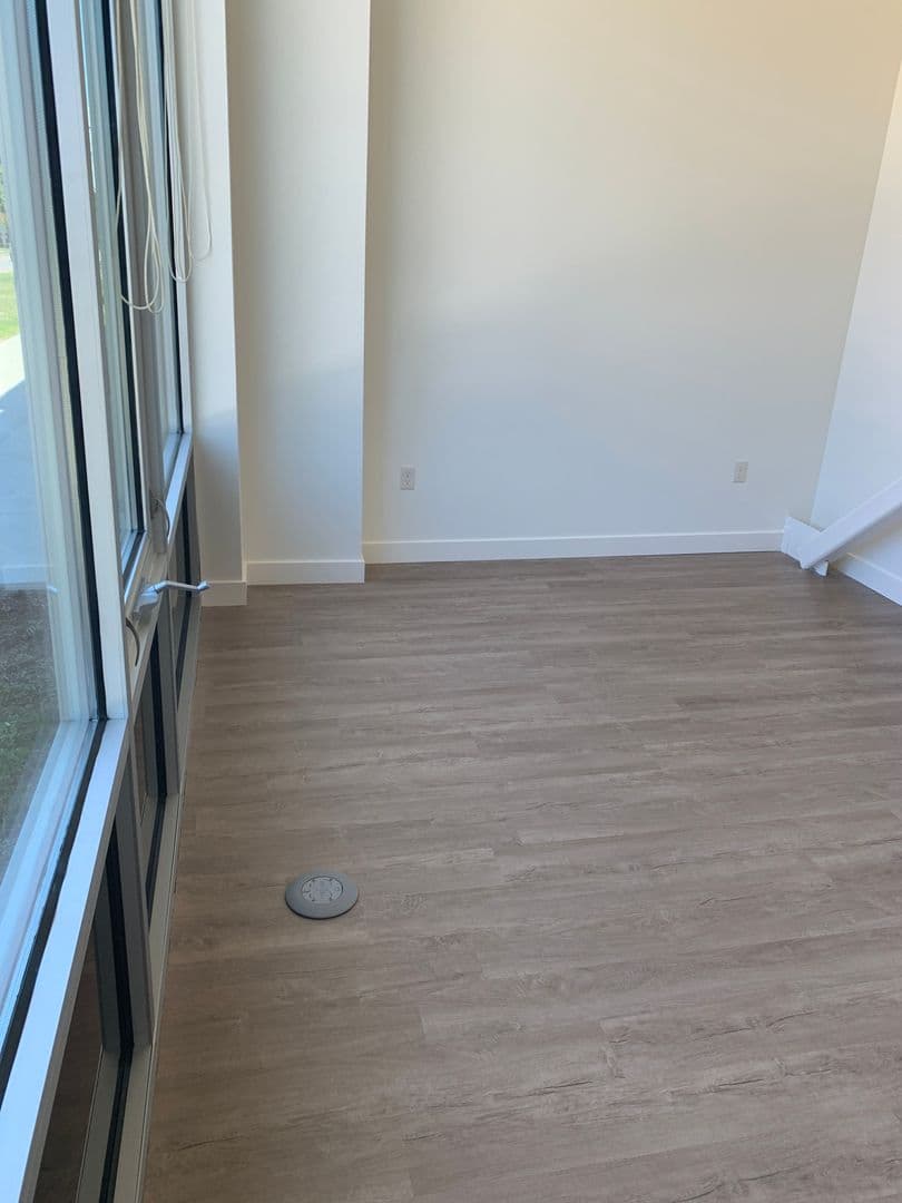 Burlington Apartment: 351 North Ave