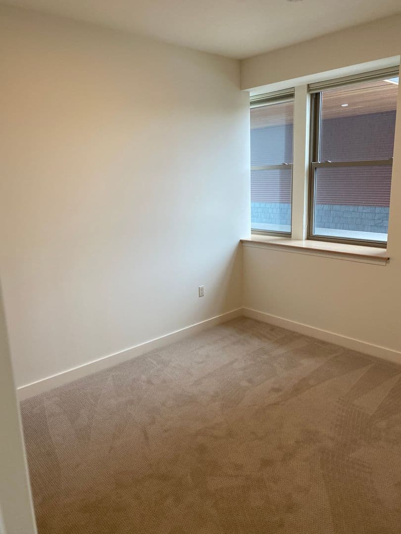 Burlington Apartment: 351 North Ave