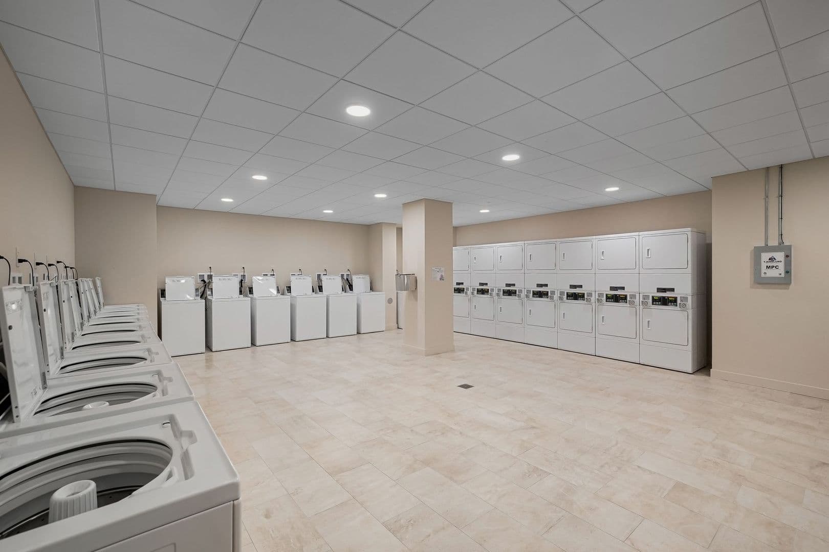 Burlington Apartment: 70 Cambrian Way