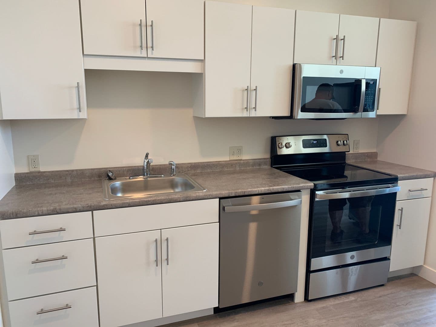 Burlington Apartment: 351 North Ave