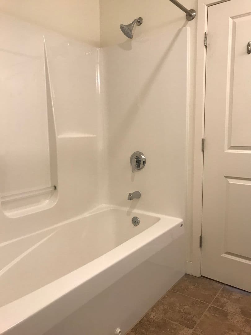 South Burlington Apartment: 80 Eastwood Drive