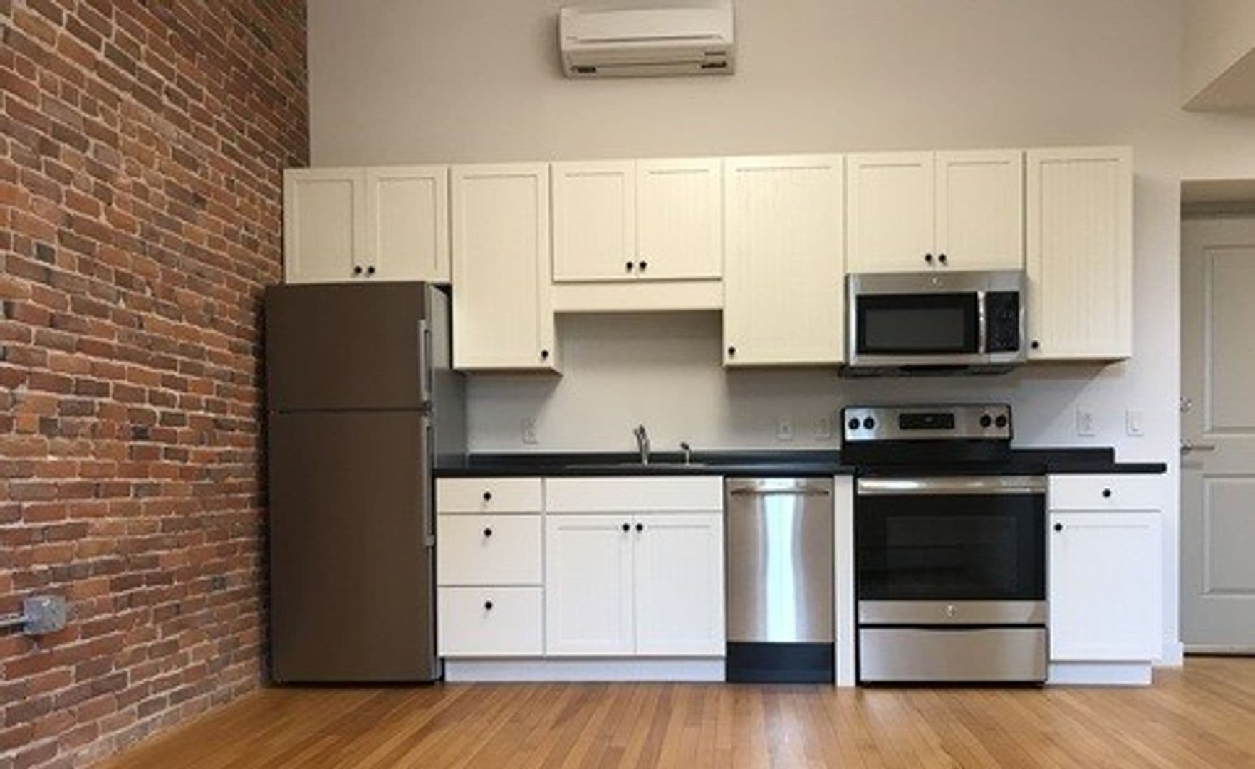Burlington Apartment: 375 North Avenue