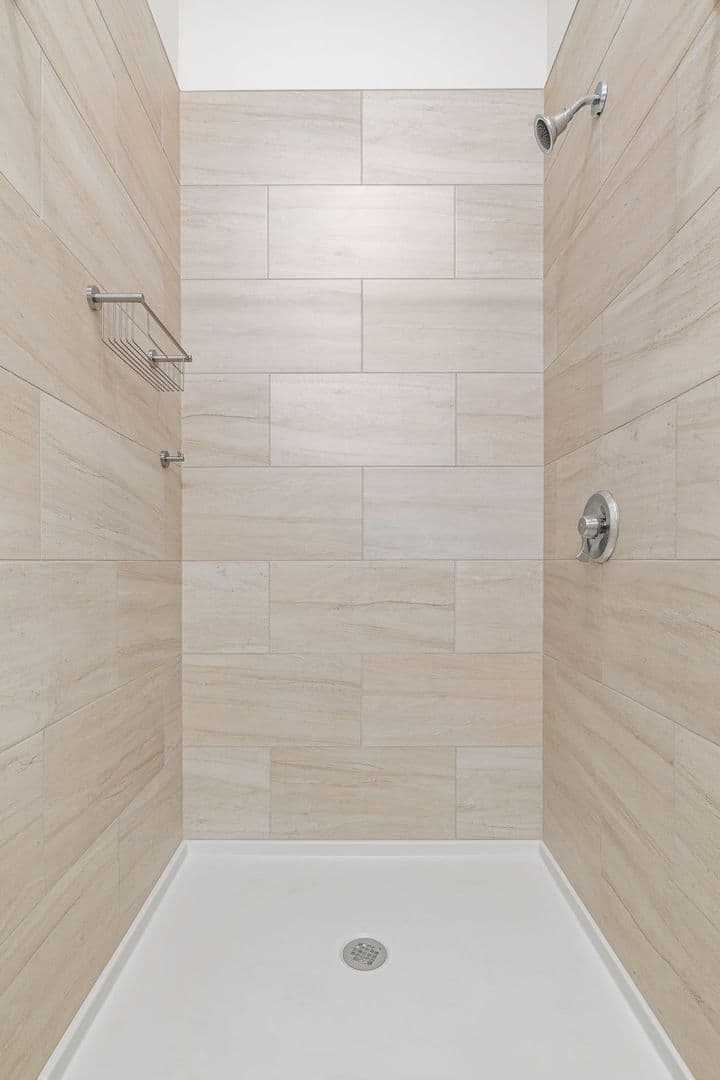 Burlington Apartment: 70 Cambrian Way