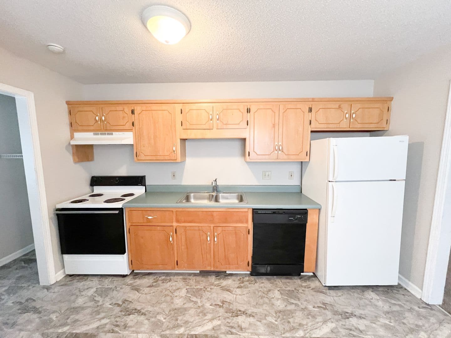 Oak Grove House: 1965 Timberline Circle
