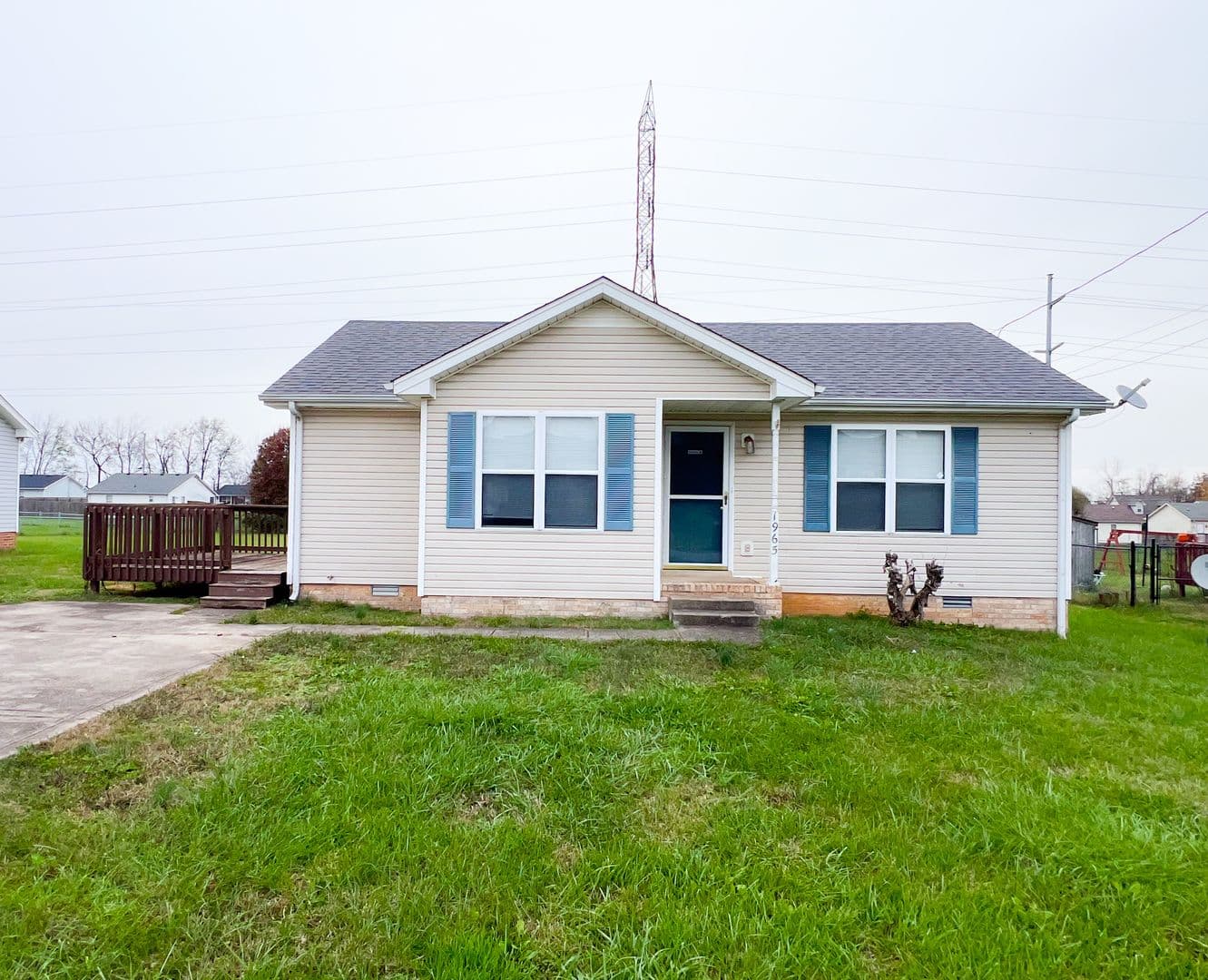 Oak Grove House: 1965 Timberline Circle