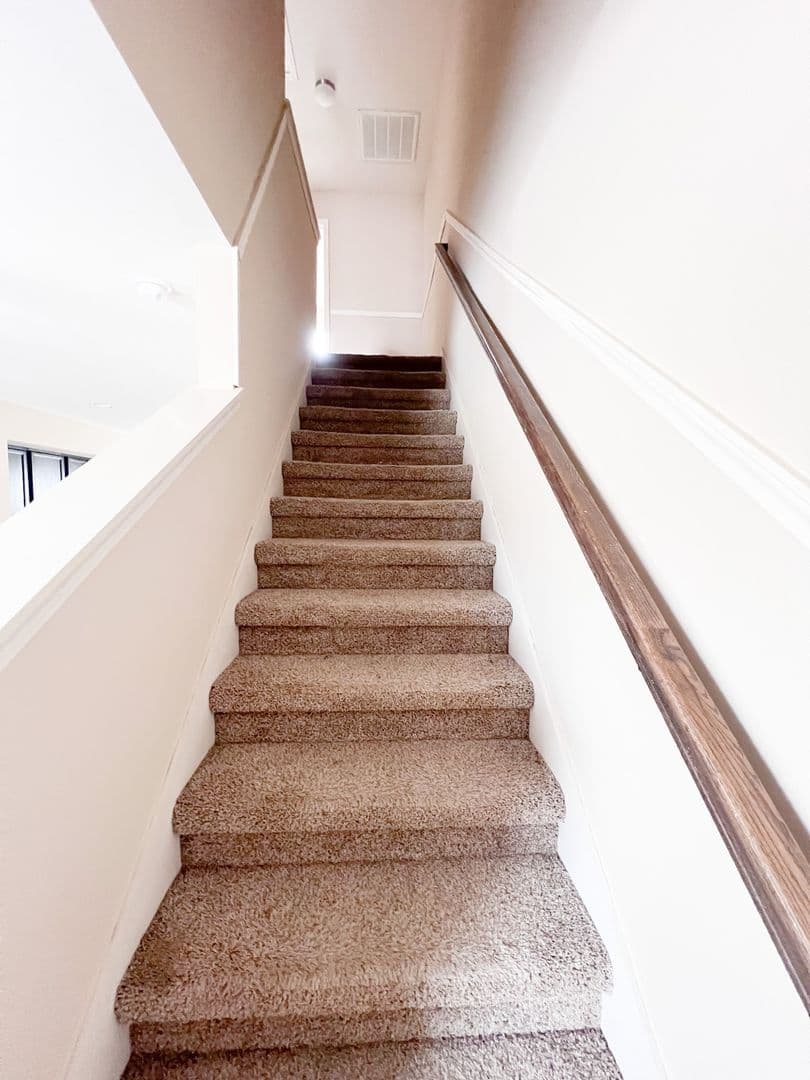 Clarksville Townhome: 2279 McCormick Ln