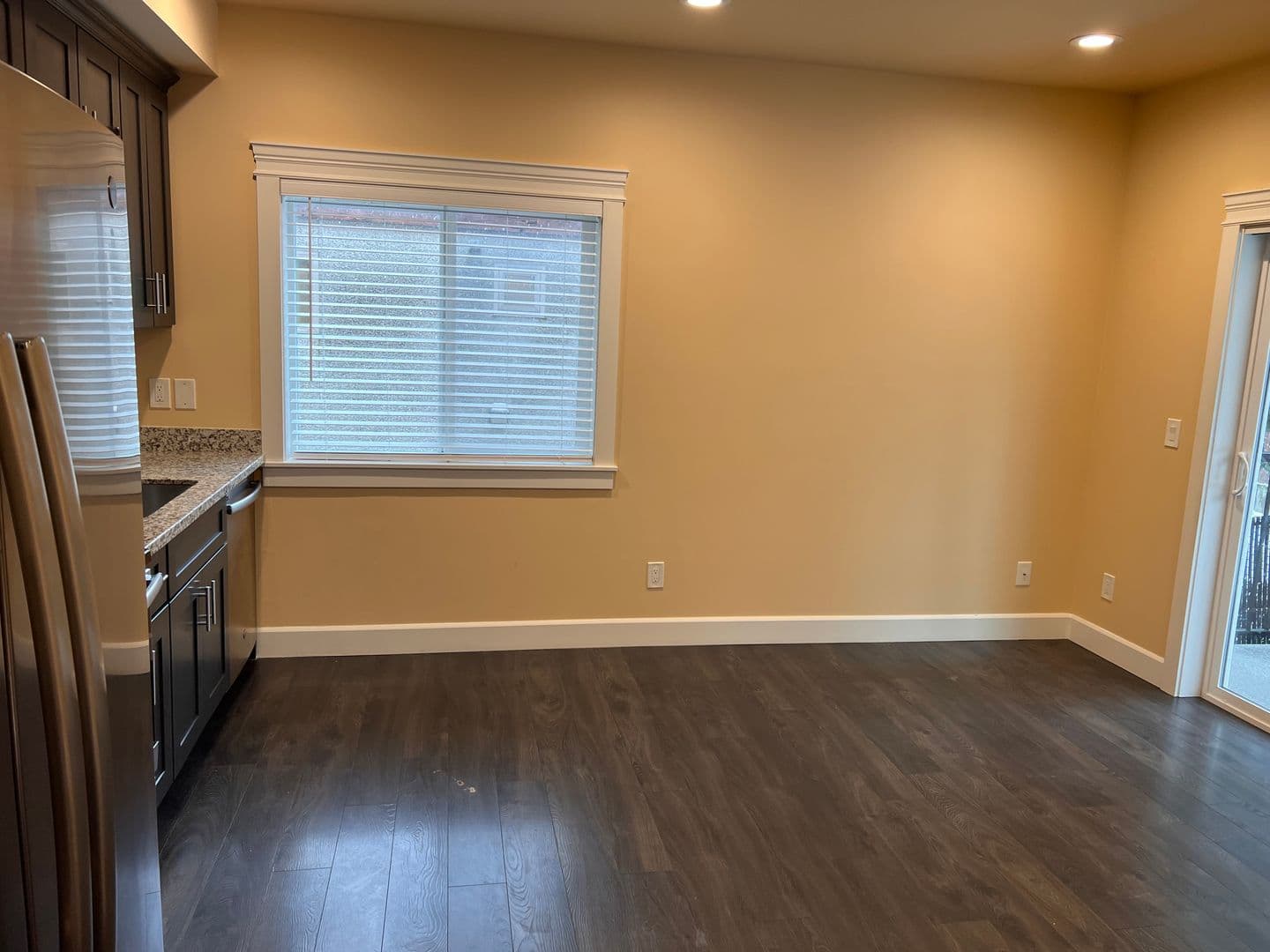 Burien Apartment: 12614 Ambaum Blvd SW