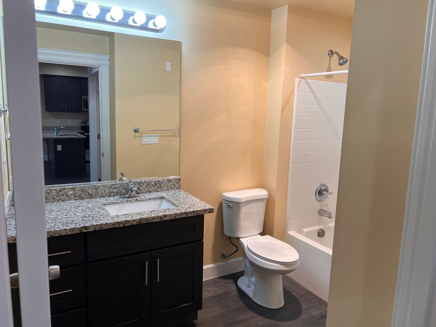 Burien Apartment: 12614 Ambaum Blvd SW