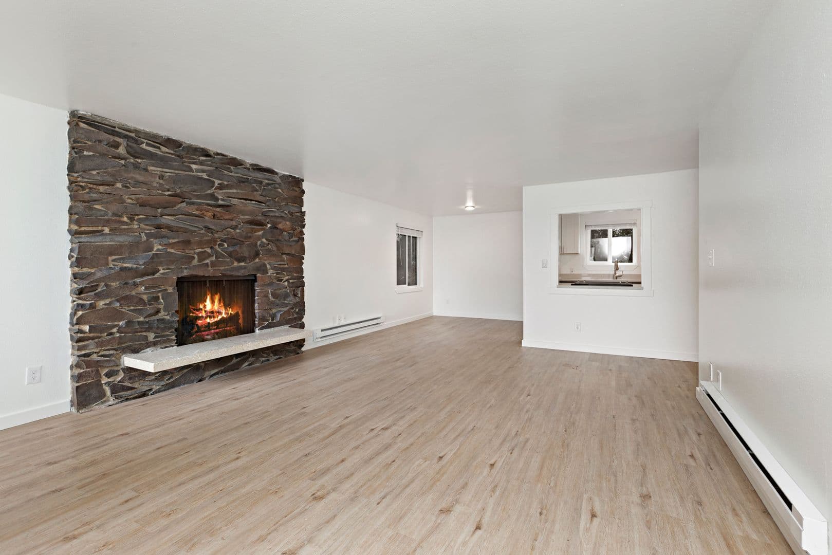 Seattle Apartment: 3520 28th Ave W
