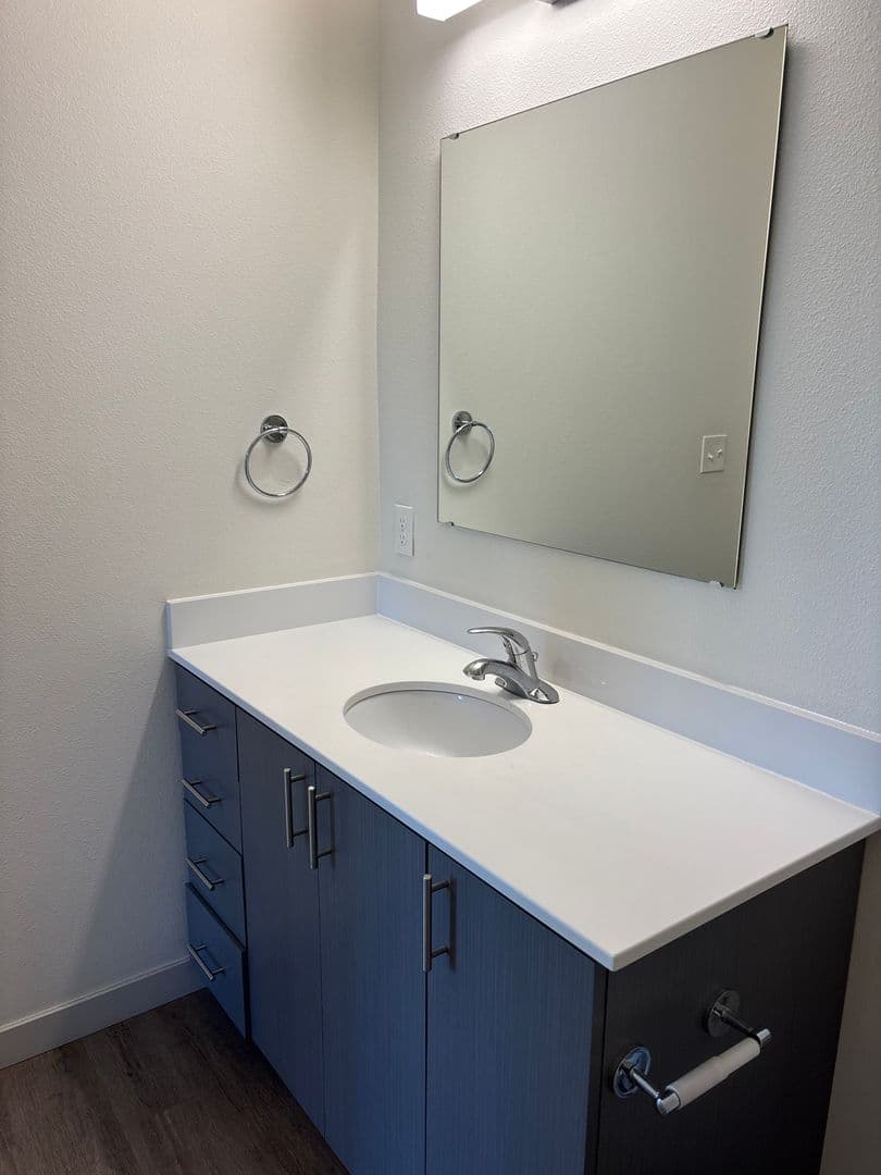 Seattle Apartment: 4801 Fauntleroy Way SW