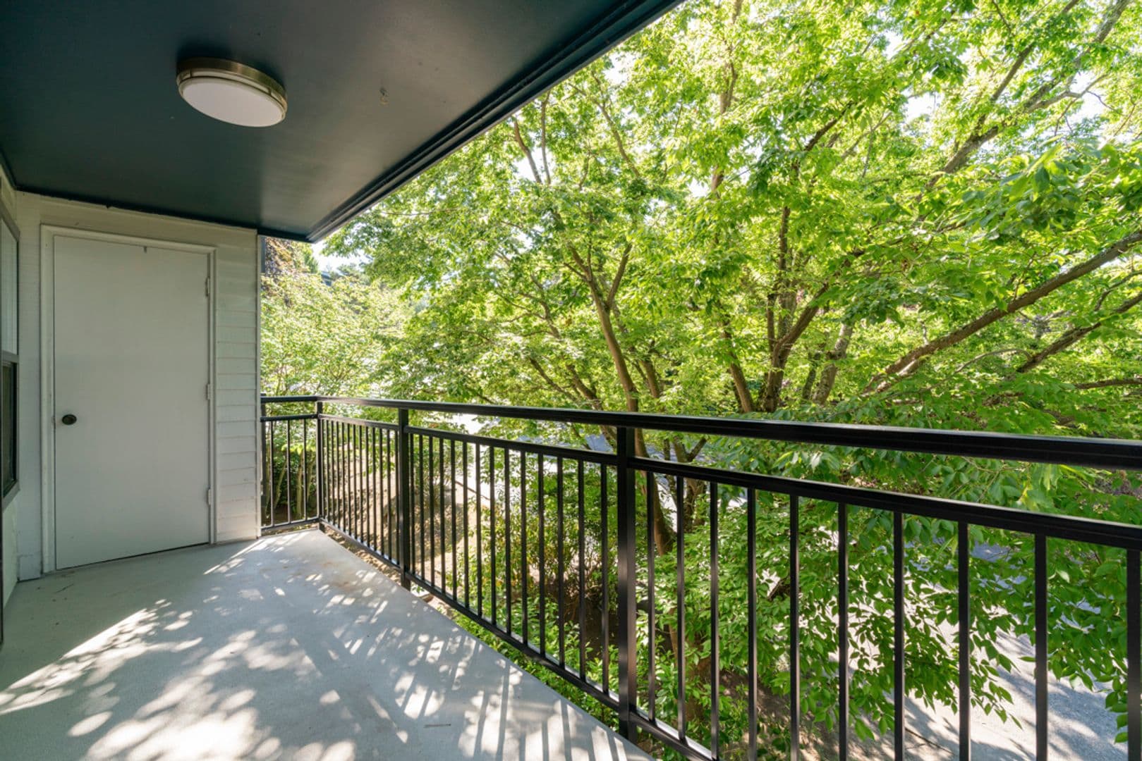 Seattle Apartment: 3520 28th Ave W