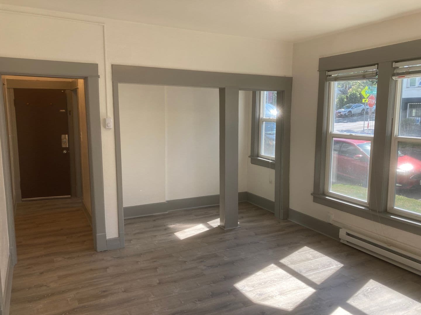 Seattle Apartment: 104 21st Ave
