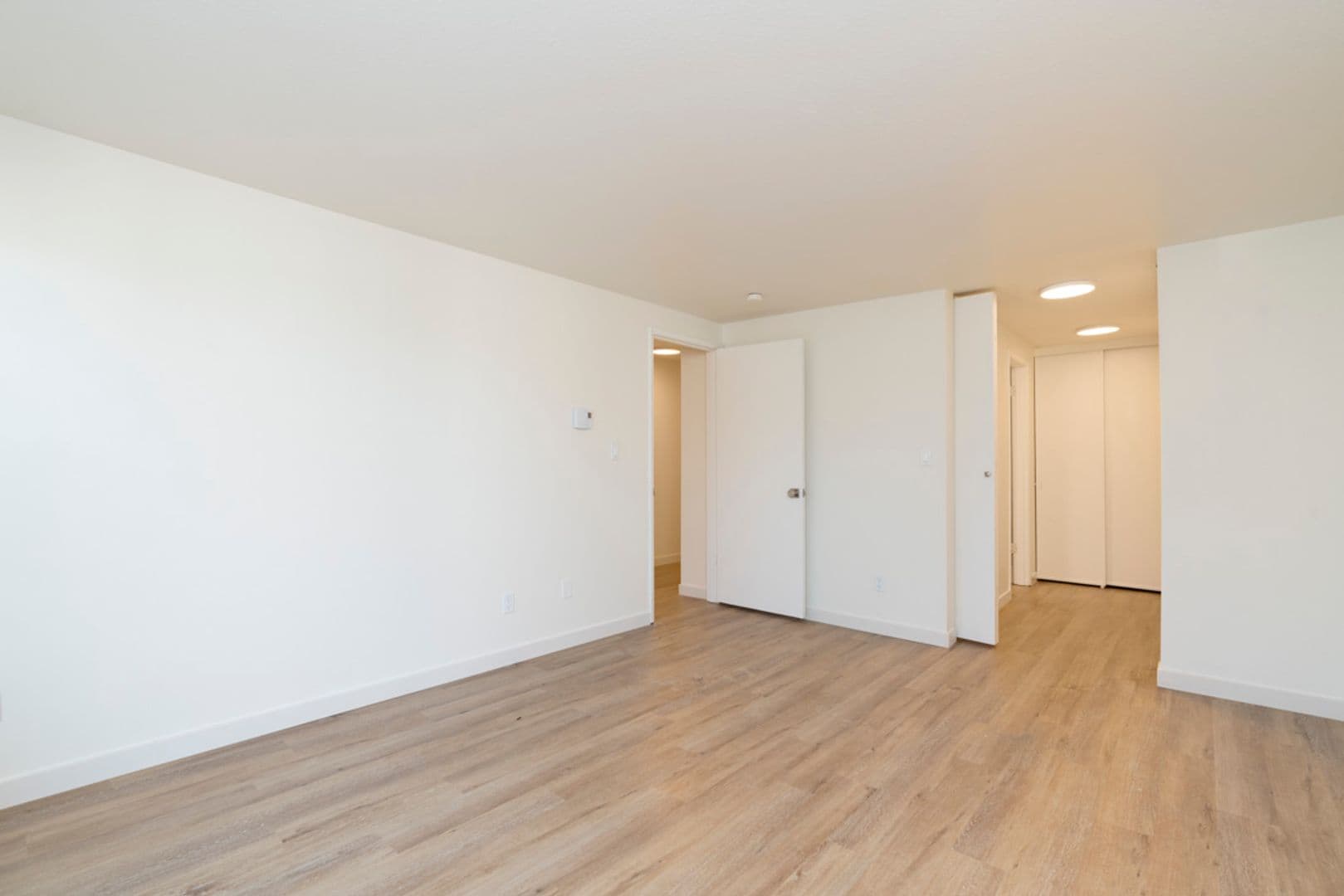 Seattle Apartment: 3520 28th Ave W