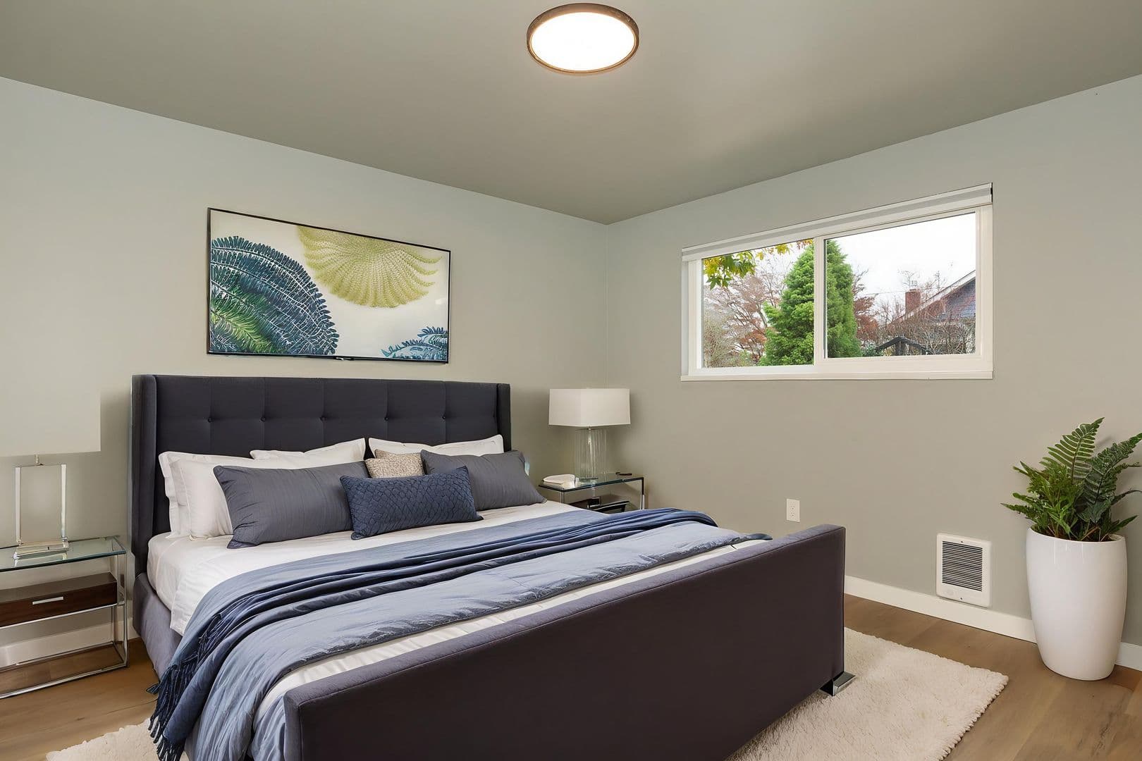Seattle Apartment: 2121 E Jefferson St