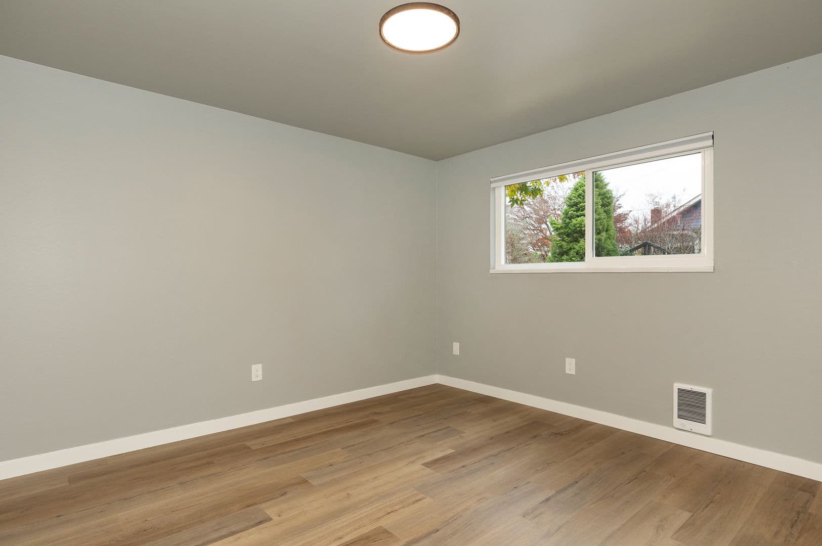 Seattle Apartment: 2121 E Jefferson St