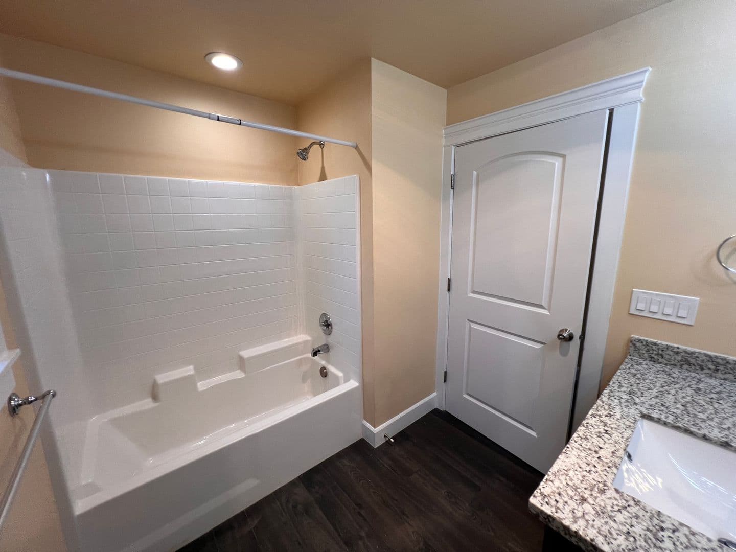Burien Apartment: 12614 Ambaum Blvd SW
