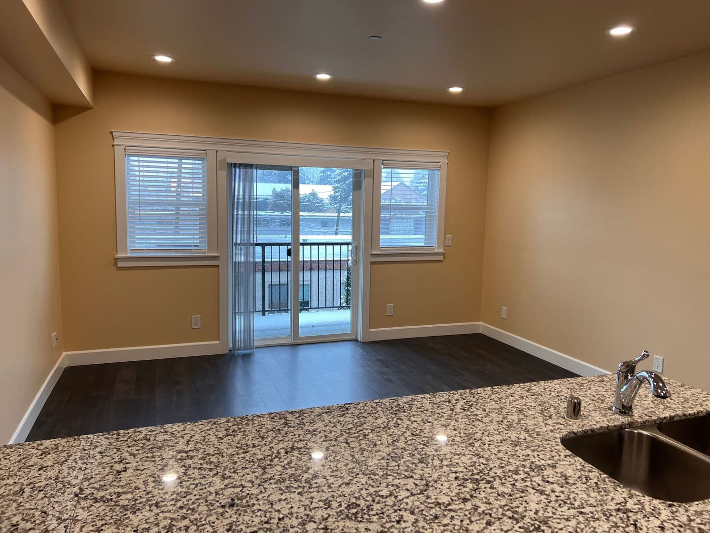 Burien Apartment: 12614 Ambaum Blvd SW