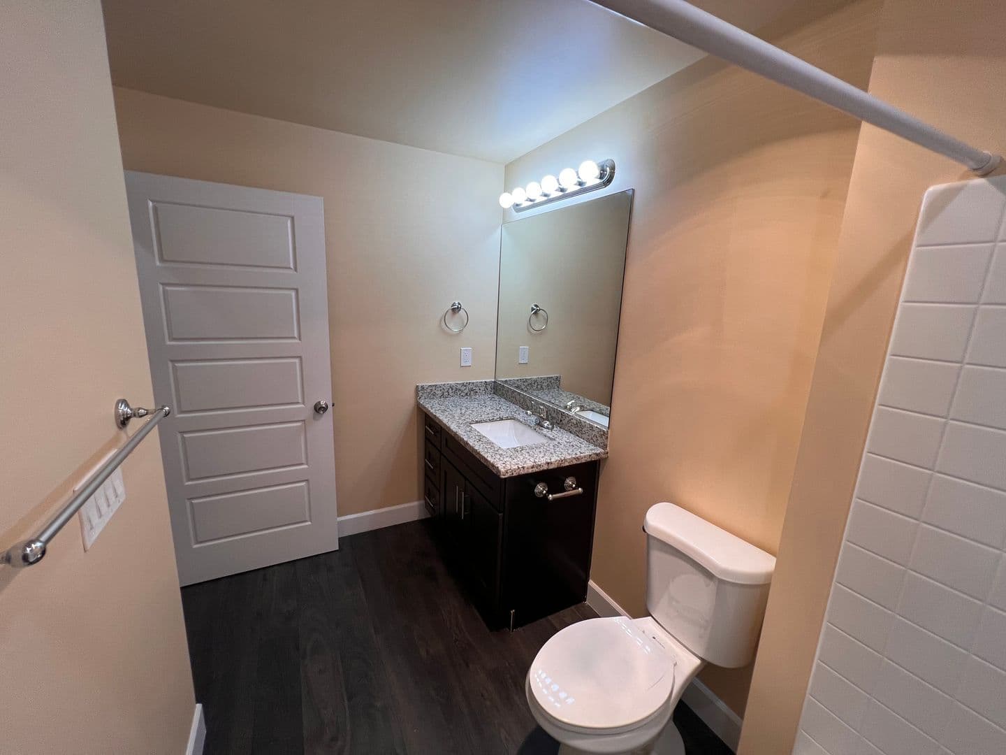 Burien Apartment: 12614 Ambaum Blvd SW