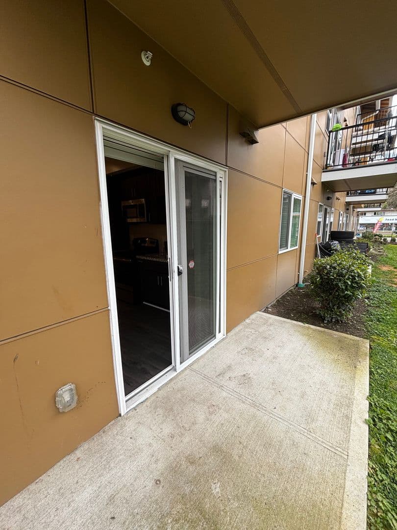 Burien Apartment: 12614 Ambaum Blvd SW