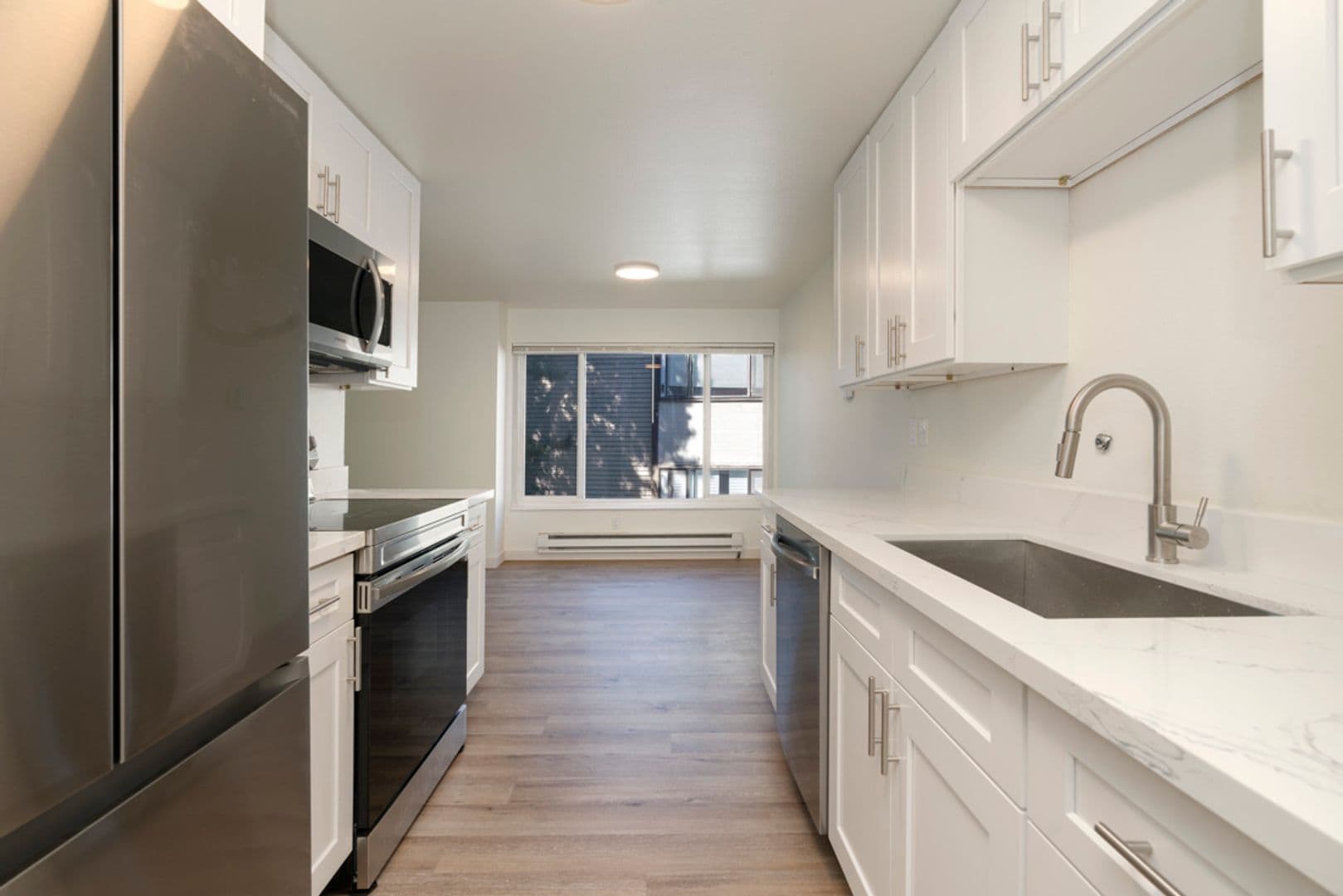 Seattle Apartment: 3520 28th Ave W