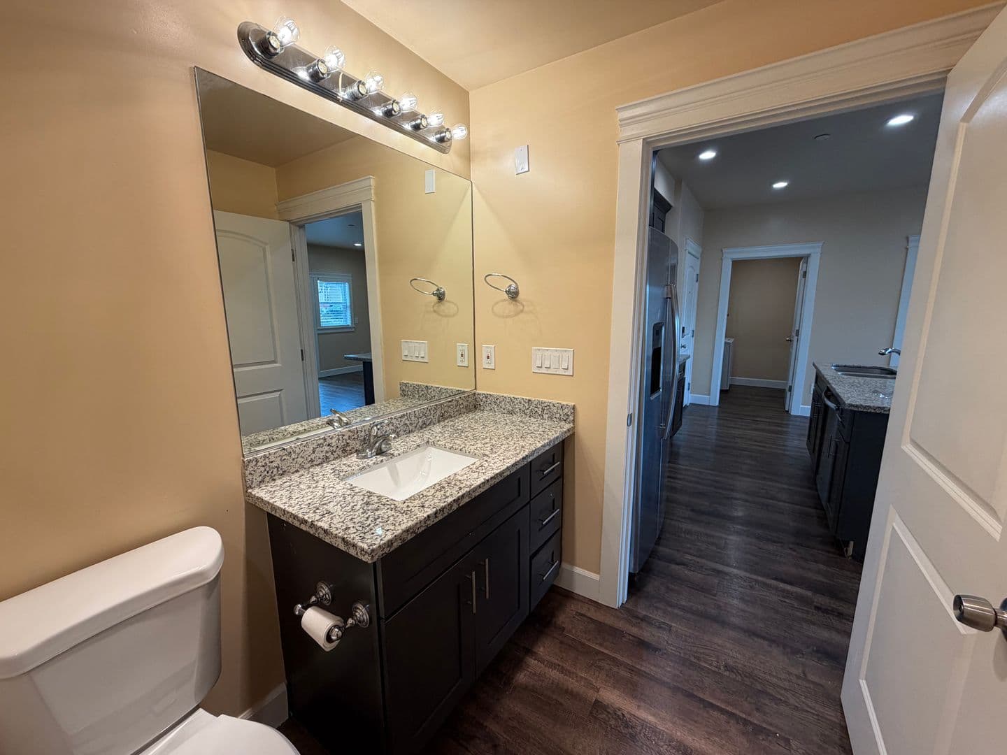 Burien Apartment: 12614 Ambaum Blvd SW