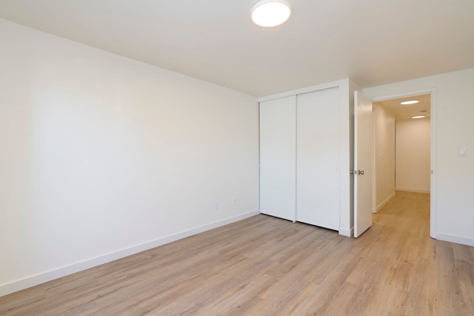 Seattle Apartment: 3520 28th Ave W