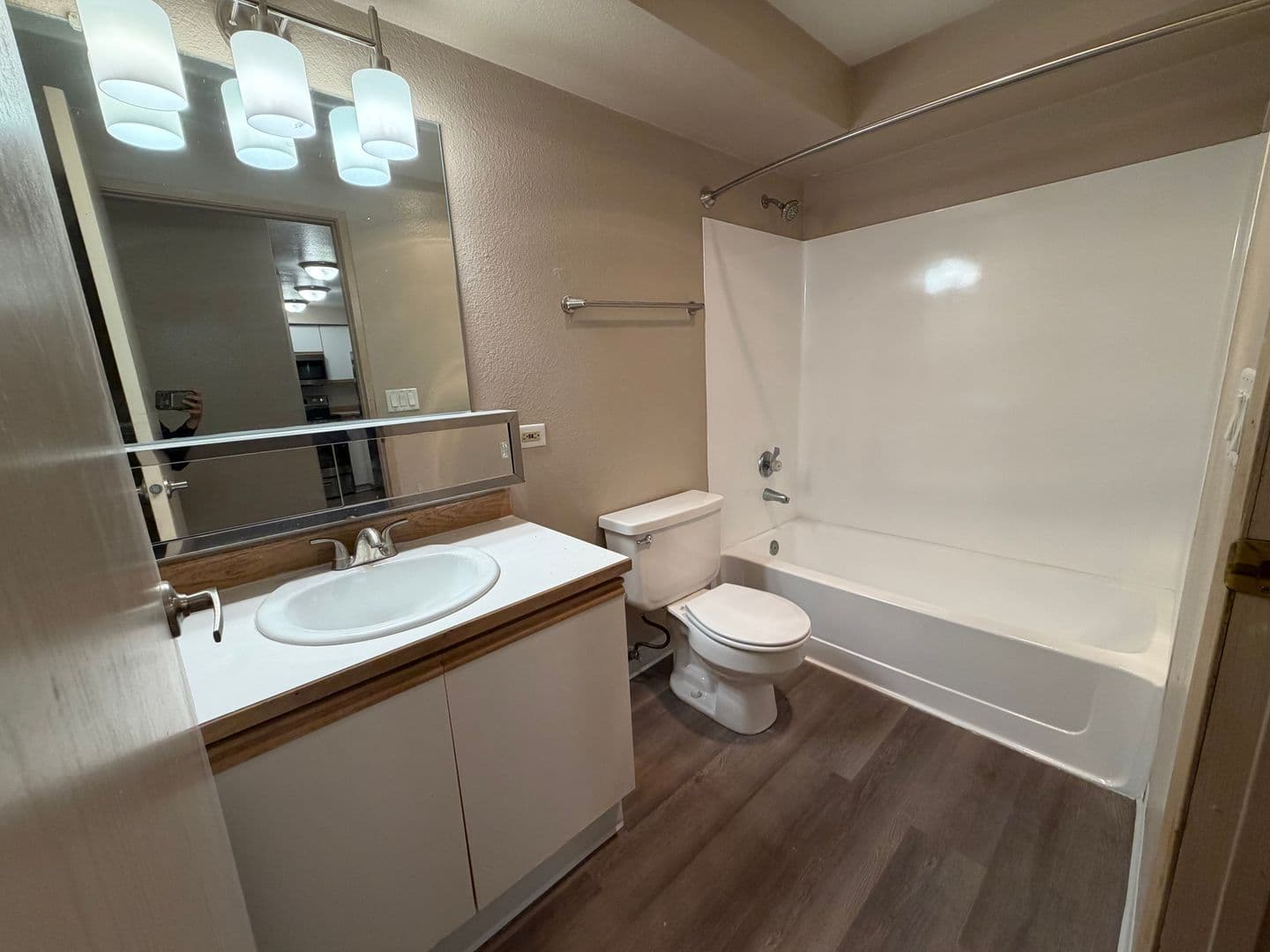 Seattle Apartment: 3021 SW Bradford Street