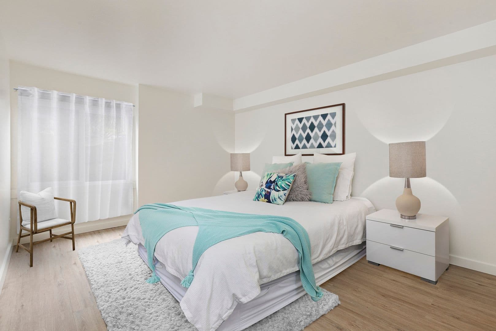 Seattle Apartment: 3520 28th Ave W