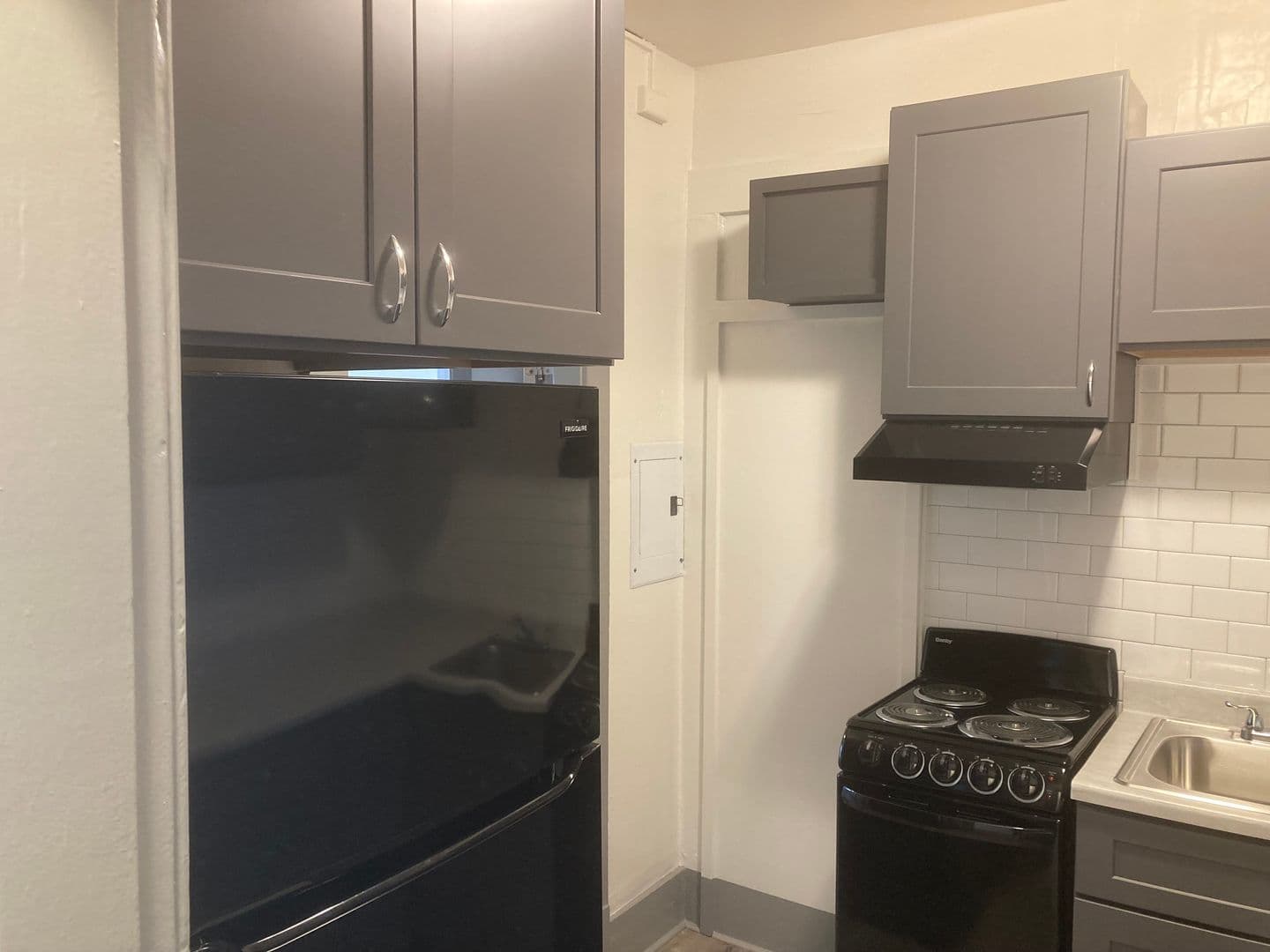 Seattle Apartment: 104 21st Ave