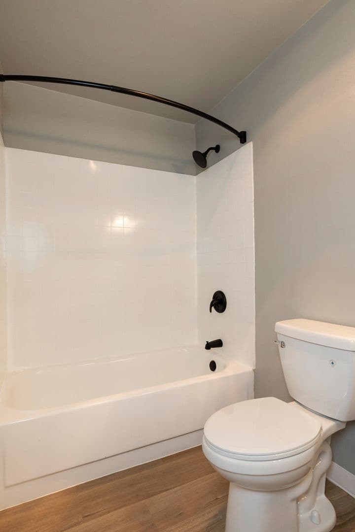 Seattle Apartment: 2121 E Jefferson St