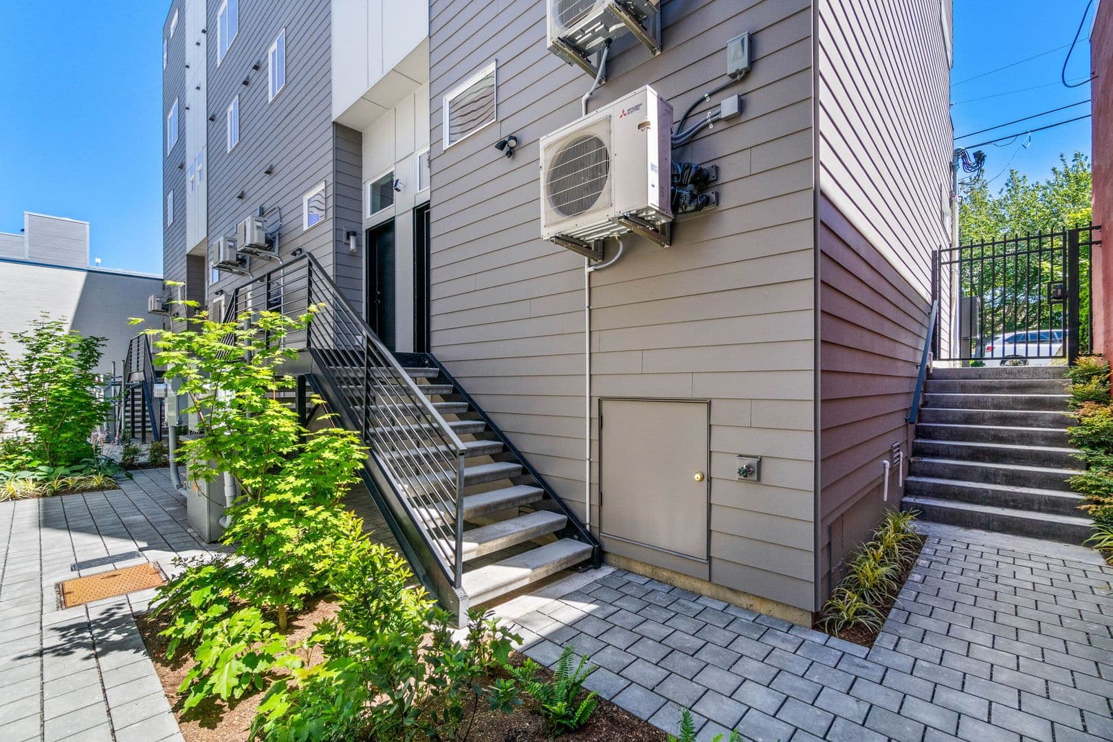 Seattle Townhome: 8709 15th Ave NW