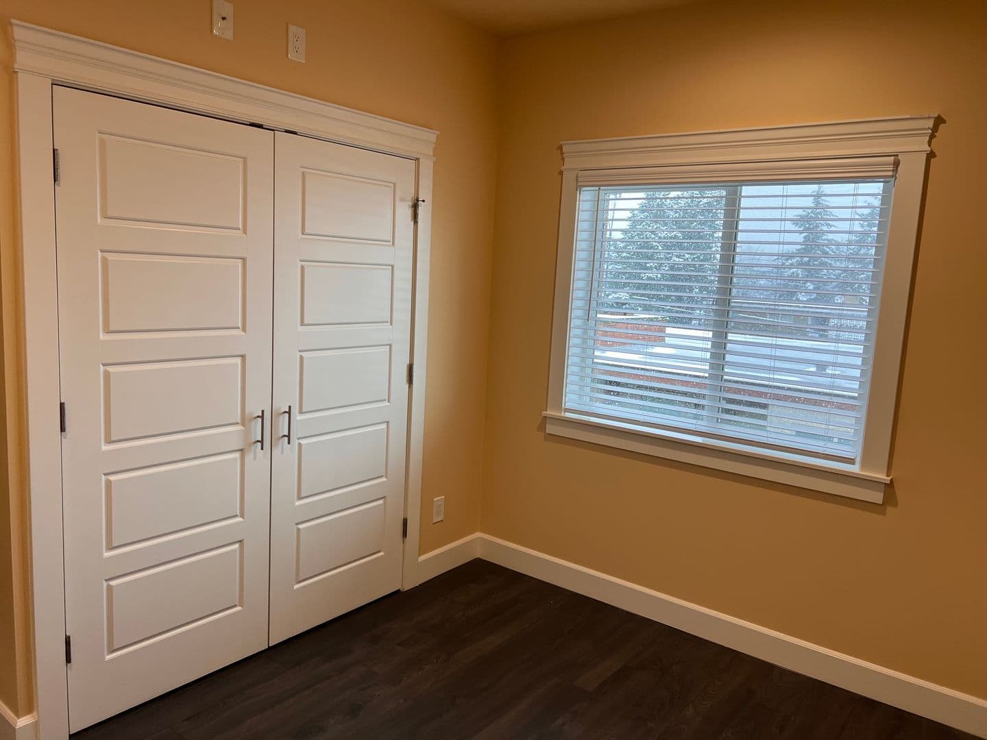 Burien Apartment: 12614 Ambaum Blvd SW