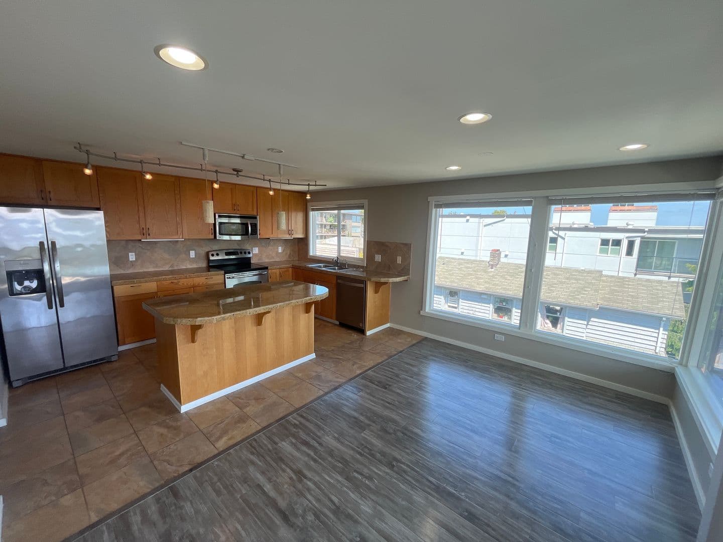 Seattle Apartment: 1520 California Ave SW