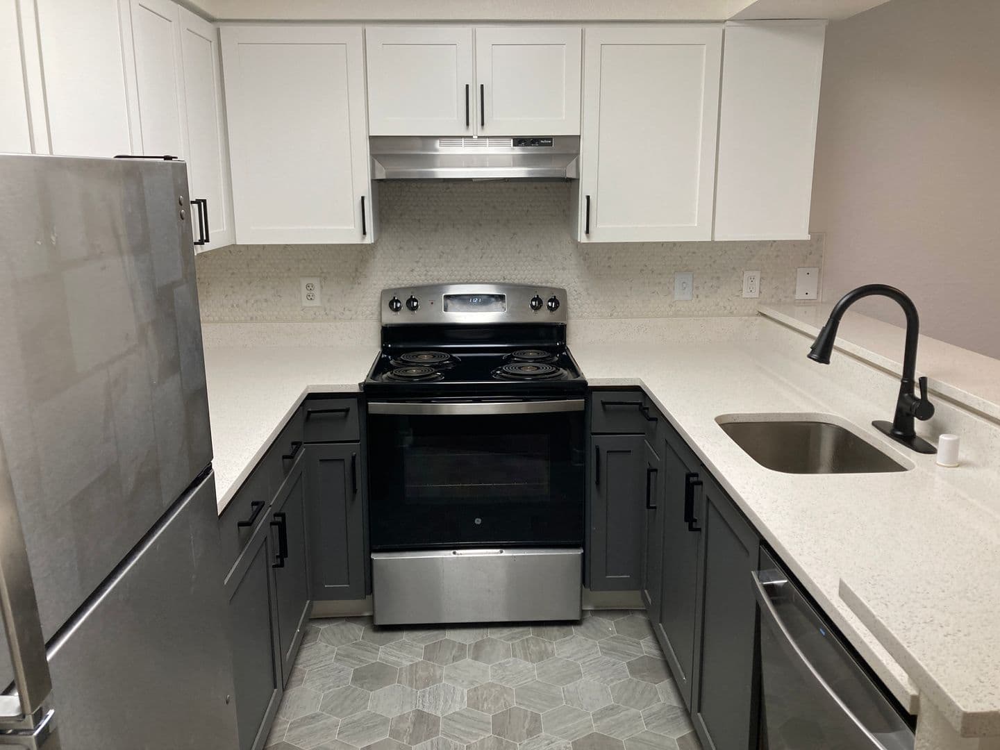 Seattle Apartment: 12007 15th Ave NE