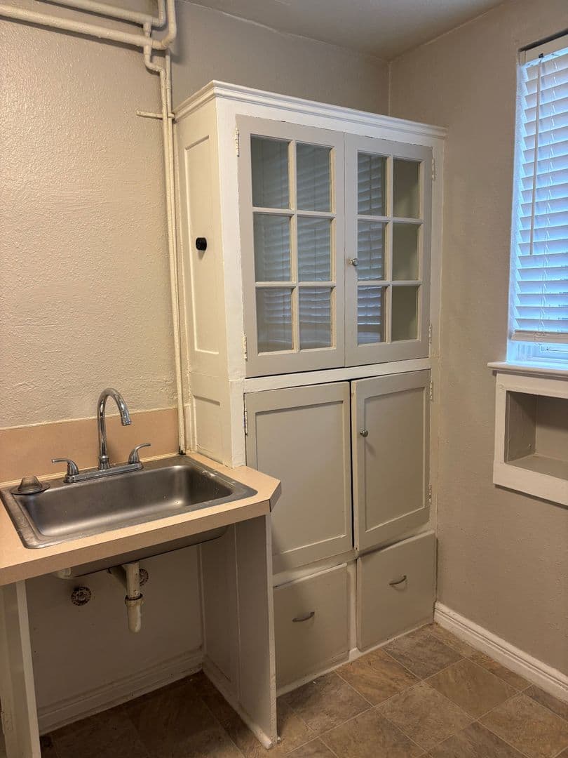 Seattle Apartment: 2230 4th Ave