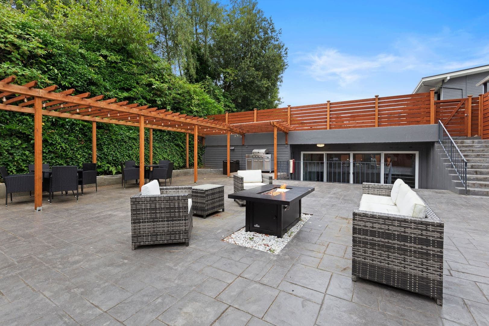 Seattle Apartment: 3520 28th Ave W