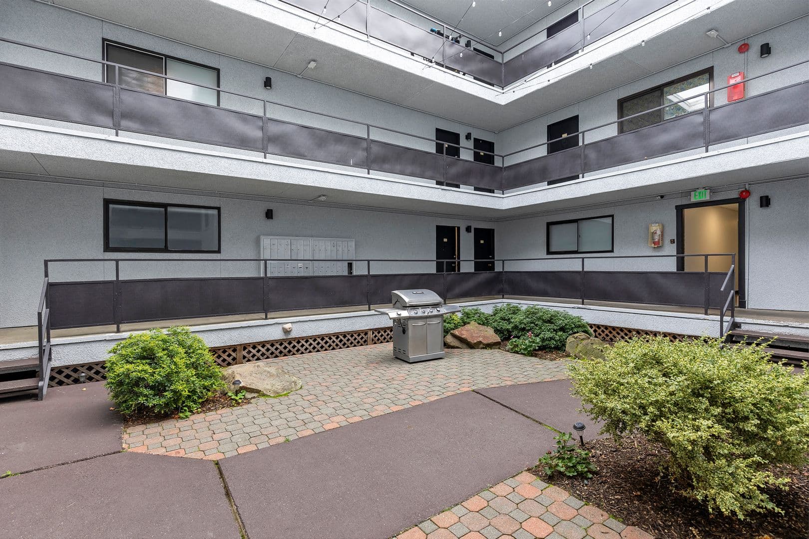 Seattle Apartment: 2121 E Jefferson St