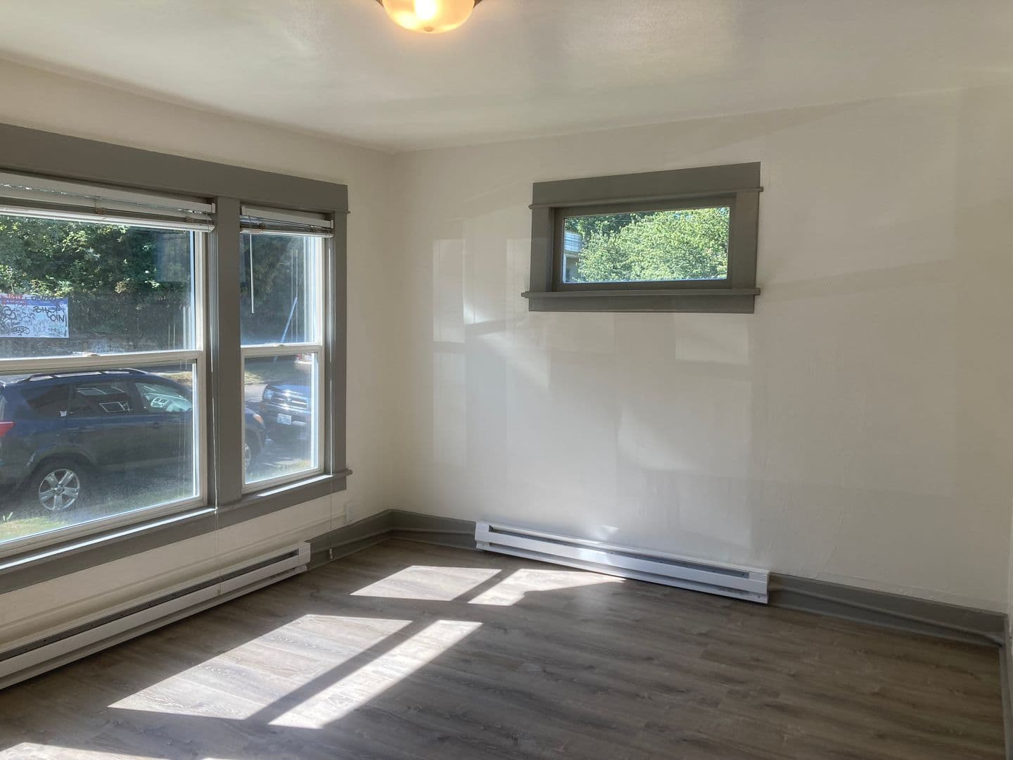 Seattle Apartment: 104 21st Ave