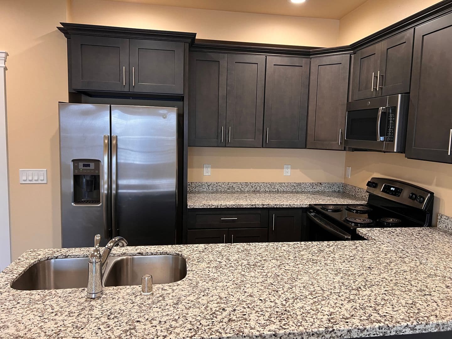Burien Apartment: 12614 Ambaum Blvd SW