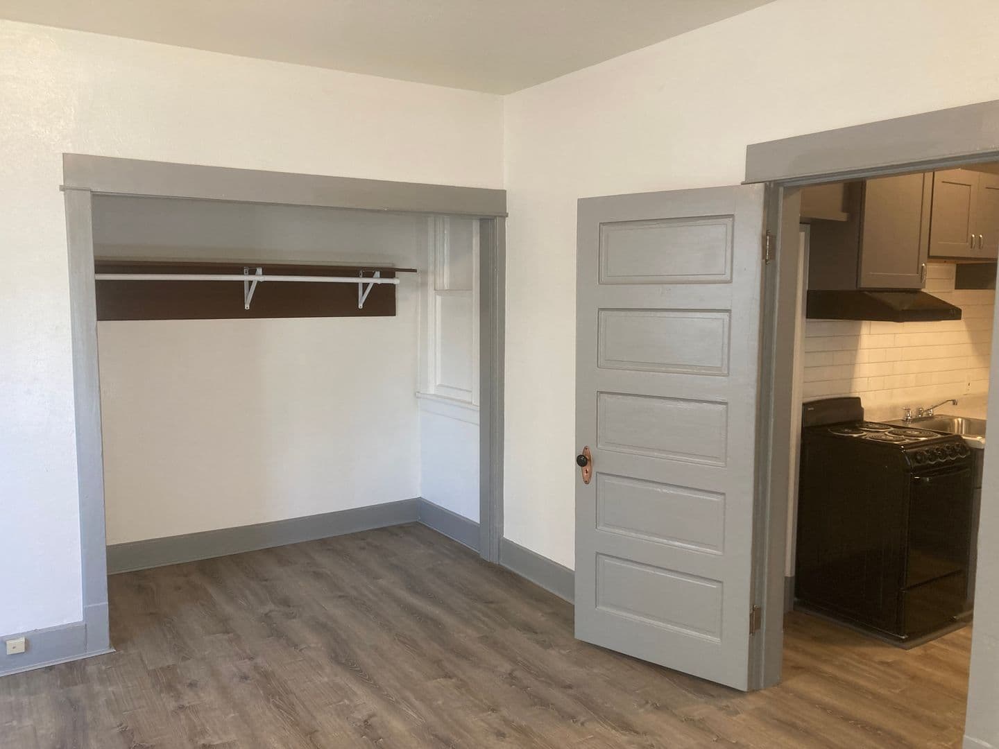 Seattle Apartment: 104 21st Ave