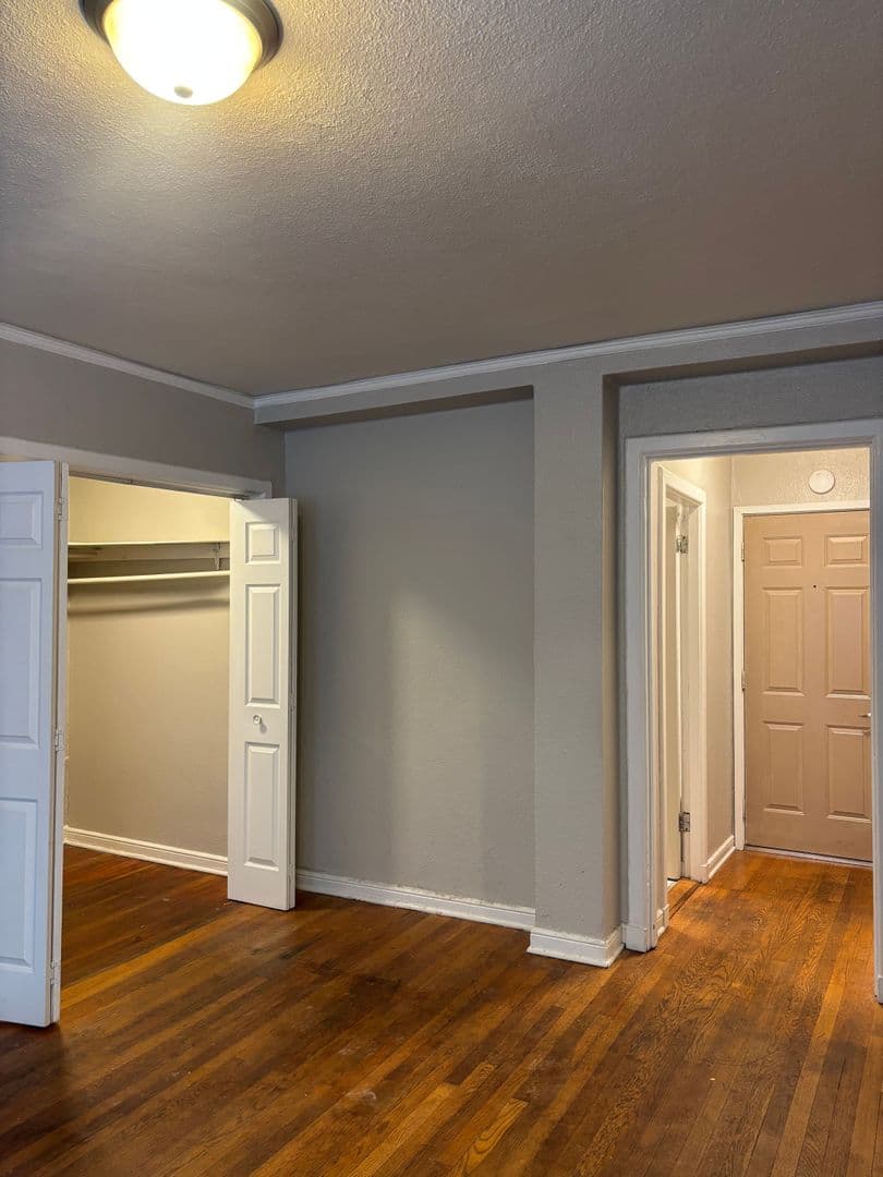 Seattle Apartment: 2230 4th Ave
