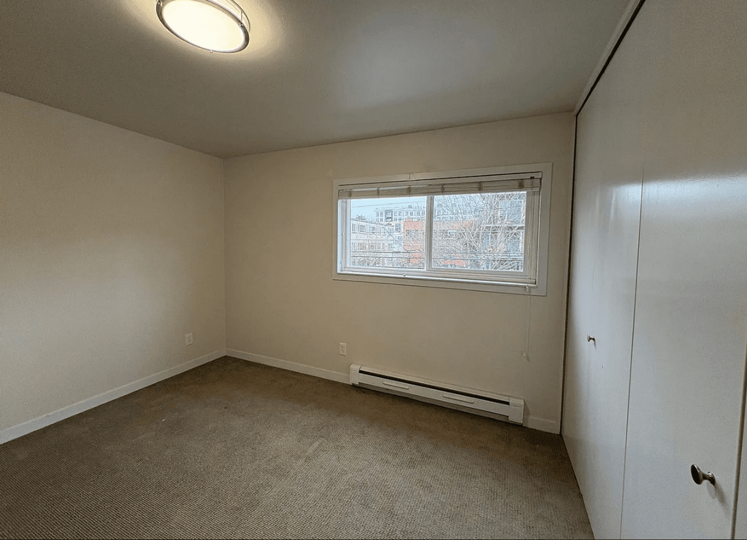 Seattle Apartment: 219 Harvard Ave E