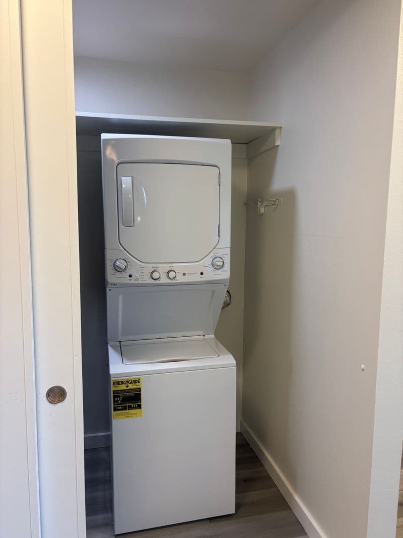 Seattle Apartment: 3520 28th Ave W