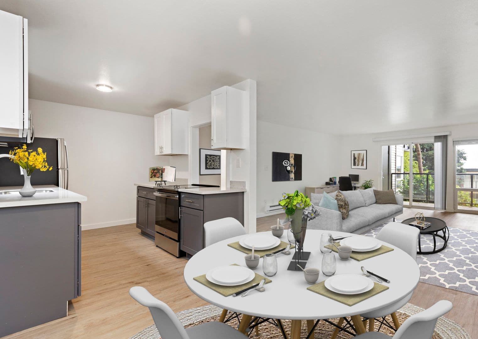 Seattle Apartment: 3520 28th Ave W