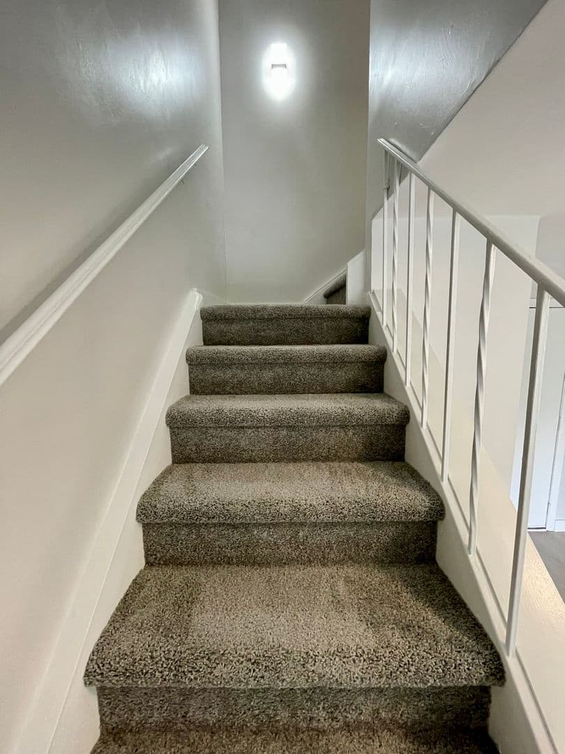 Waterbury Apartment: 222 Bradley Avenue